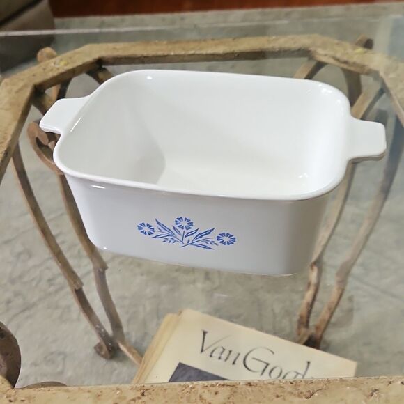 Corningwear Cornflower White Baking Dish with Blue Floral Design - Picture 4 of 4